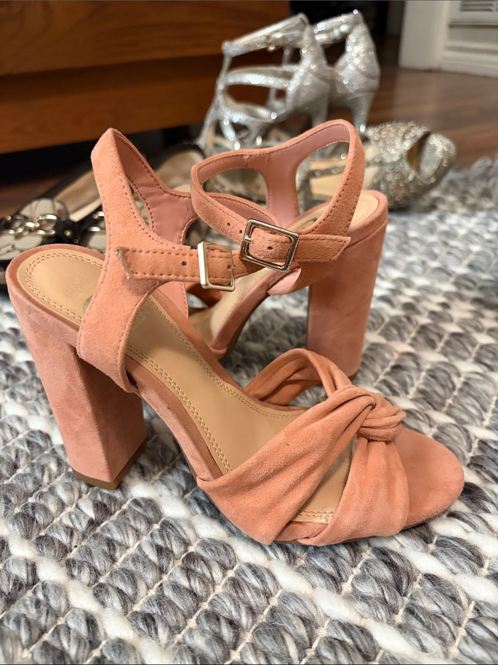 GB Gianni Bini -Front Block Heel Sandals in Peach Suede